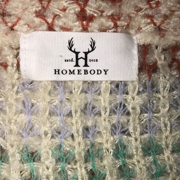 HOMEBODY V NECK FLUFFY/SHAGGY FAUX FUR SWEATER SIZE SMALL - Picture 7 of 10